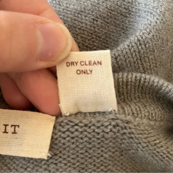 Inhabit Light Grey Cashmere Long Sleeve V-Neck Knit Pullover Sweater EUC Size M - Picture 6 of 7